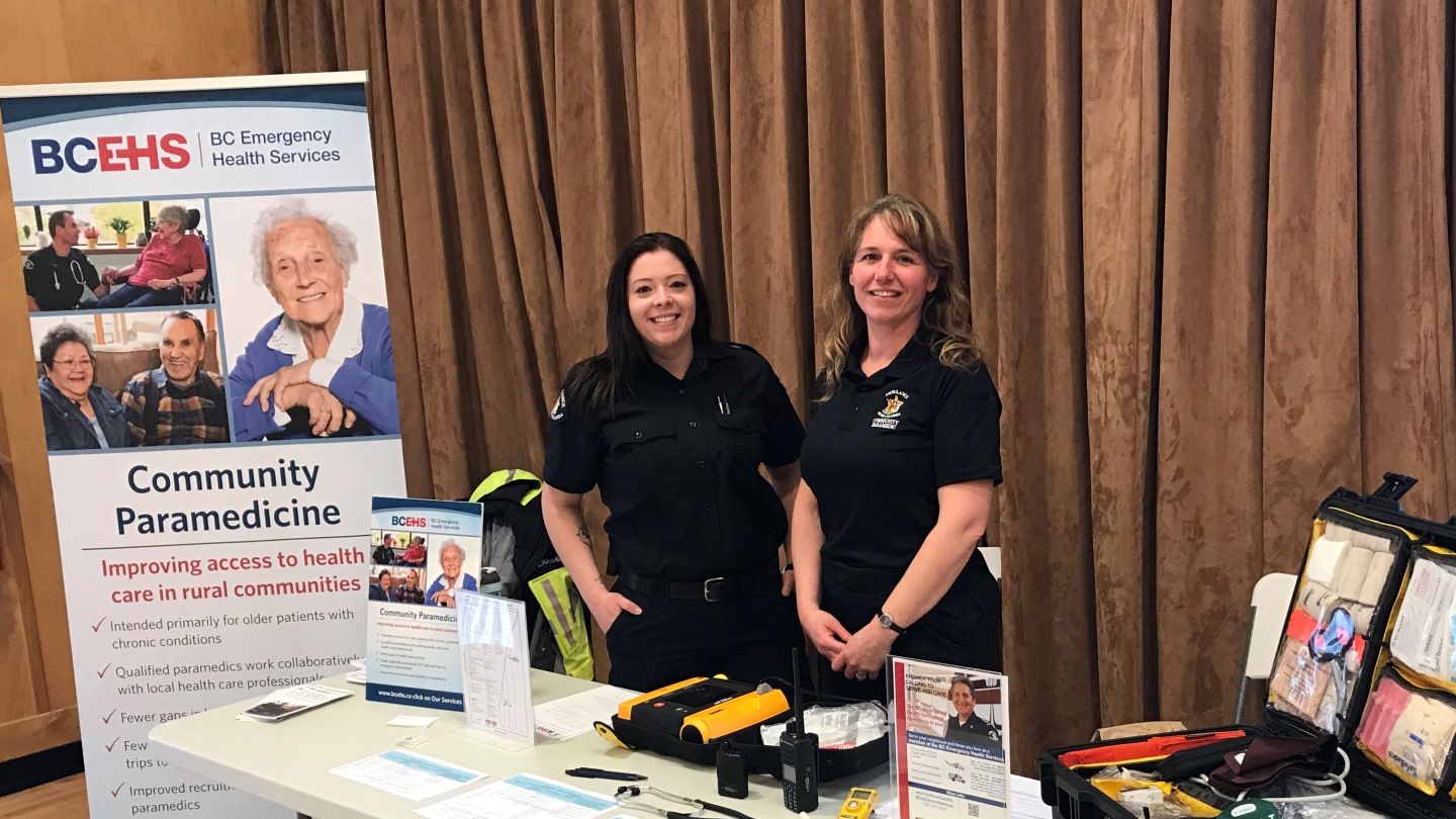Community paramedic Tanya Rich (right) and her colleague, paramedic Brittany Merriman